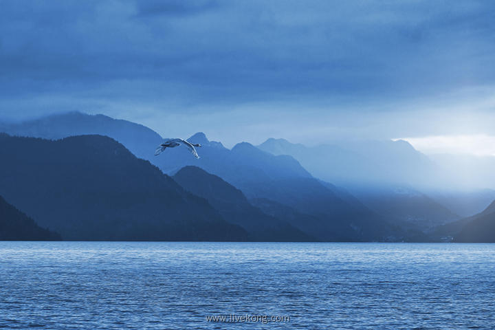 水墨画风格山河美景