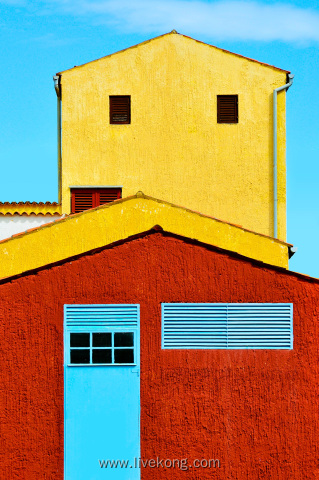 彩色房子手绘插图